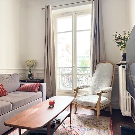 Penbed-2br- Lovely Parisian Near Bastille Apartament