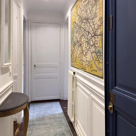 Penbed-2br- Lovely Parisian Near Bastille